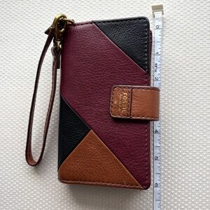 Fossil Tri-Tone Leather Wristlet